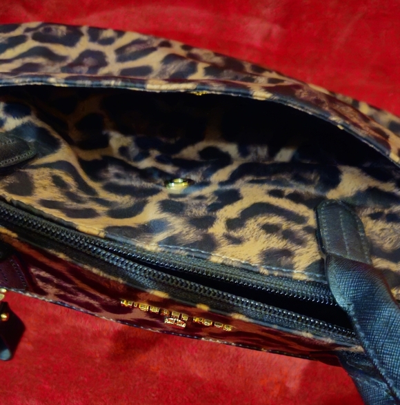 Michael Kors Kelsey Large Leopard Print Nylon Tote Bag - Brown and Black - Picture 11 of 13